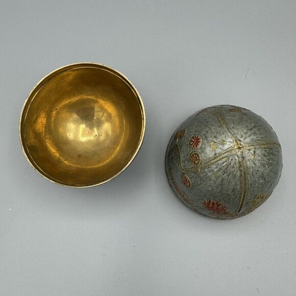 Vtg Handpainted Raised Floral Brass 2 Pc Egg Trinket Box with Brass Stand 5 inch - Picture 7 of 11